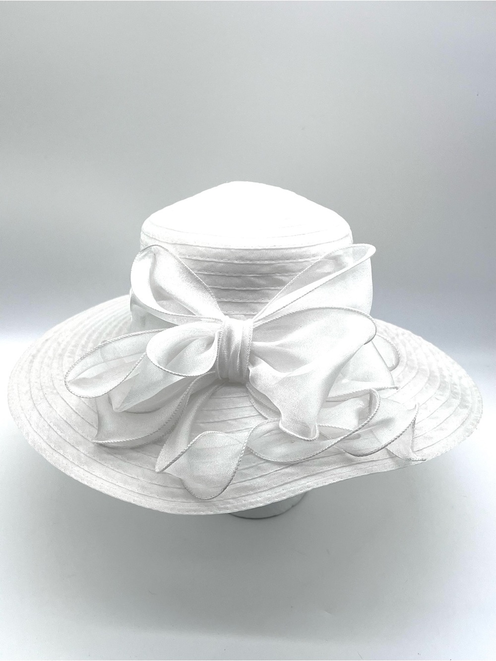 Forbusite White Satin Wide Brim Derby Church Wedding Hat w/ Oversized Bow
EUC